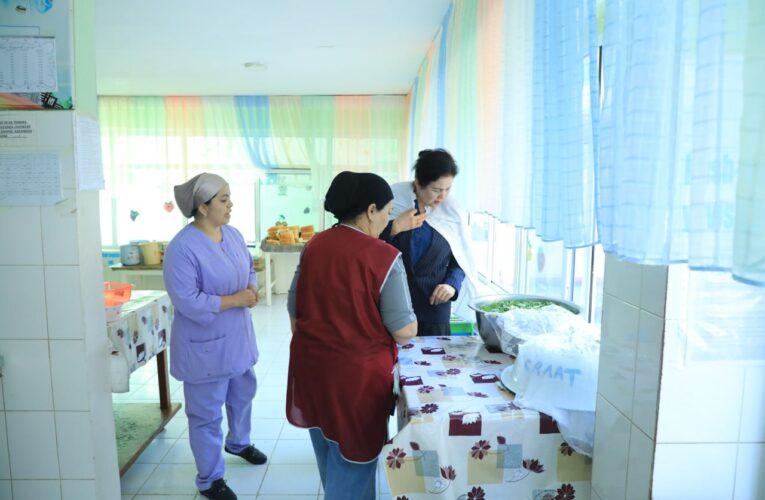 Shahar hokimi bog‘chadagi sharoitlarni o‘rgandi