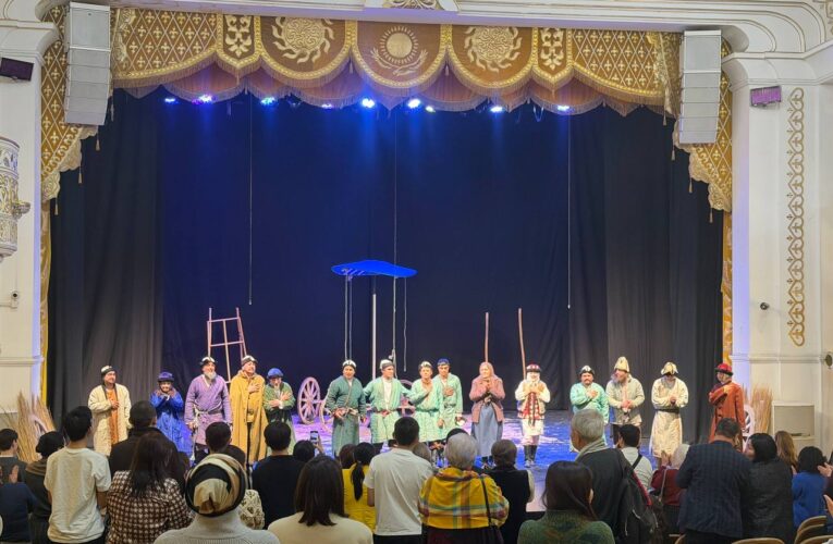 ТЕАТР – ЖОНЛИ МУЛОҚОТ, ИБРАТ ВА ИЖОД МАСКАНИ