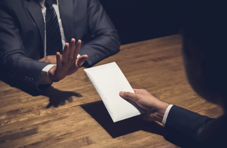 JAMIYAT UCHUN XAVFLI ILLAT