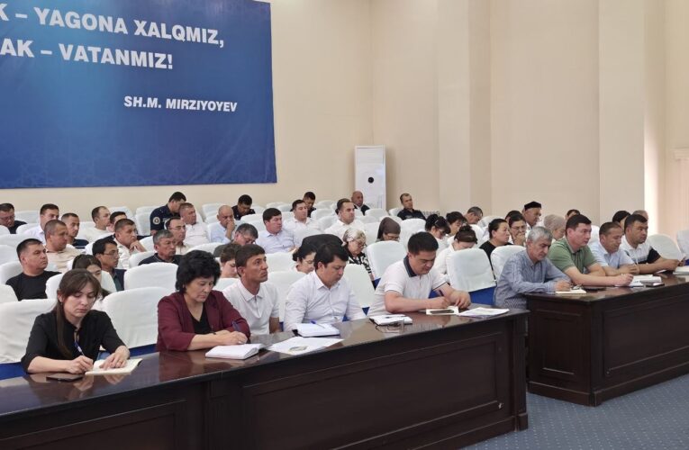 Mahallalarda obodonlashtirish va tizimli ish tashkil etish masalalari tanqidiy muhokama qilindi