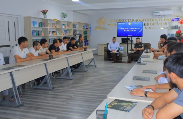 Rahbar va yoshlar uchrashuvi